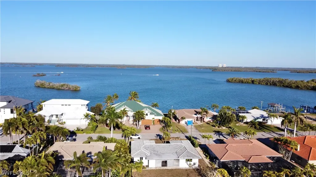 22 Bayview Boulevard Fort Myers Beach FL 33931