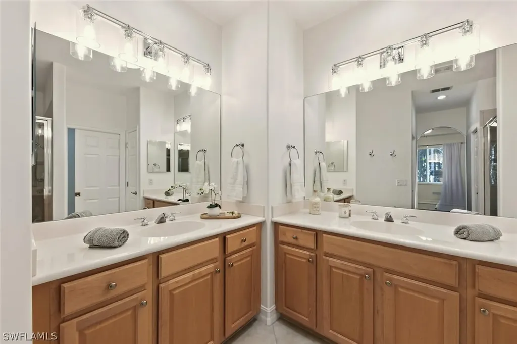 1822 Tarpon Bay Drive S Naples FL 34119