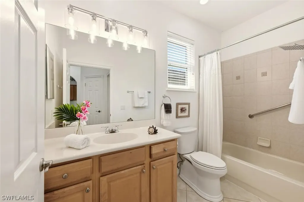 1822 Tarpon Bay Drive S Naples FL 34119