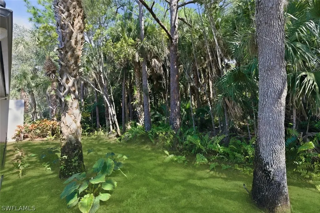 1822 Tarpon Bay Drive S Naples FL 34119