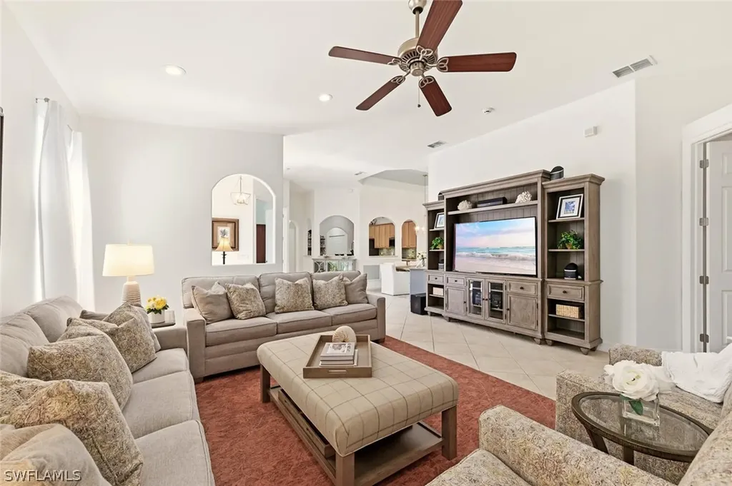 1822 Tarpon Bay Drive S Naples FL 34119