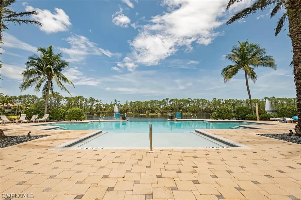 1822 Tarpon Bay Drive S Naples FL 34119