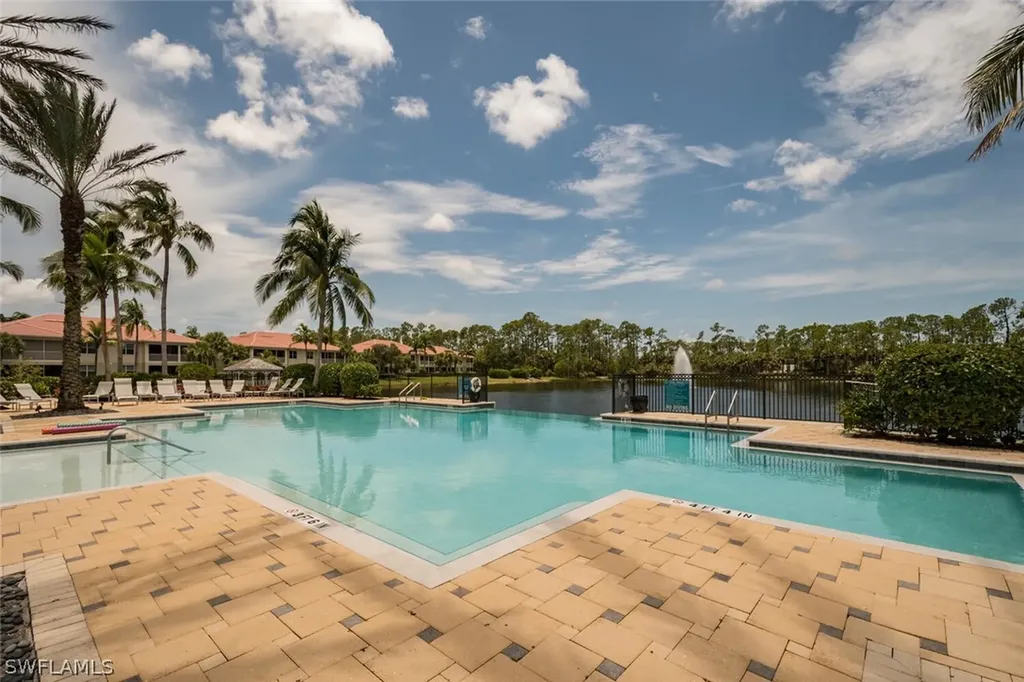 1822 Tarpon Bay Drive S Naples FL 34119