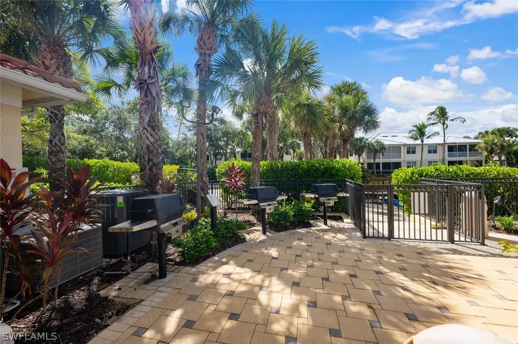 1822 Tarpon Bay Drive S Naples FL 34119