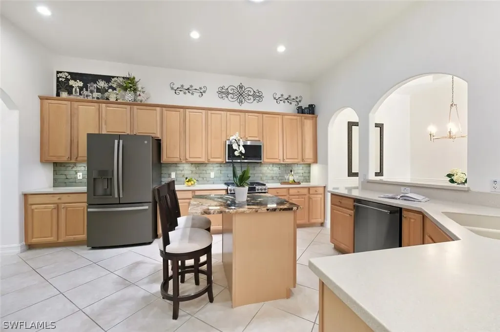 1822 Tarpon Bay Drive S Naples FL 34119