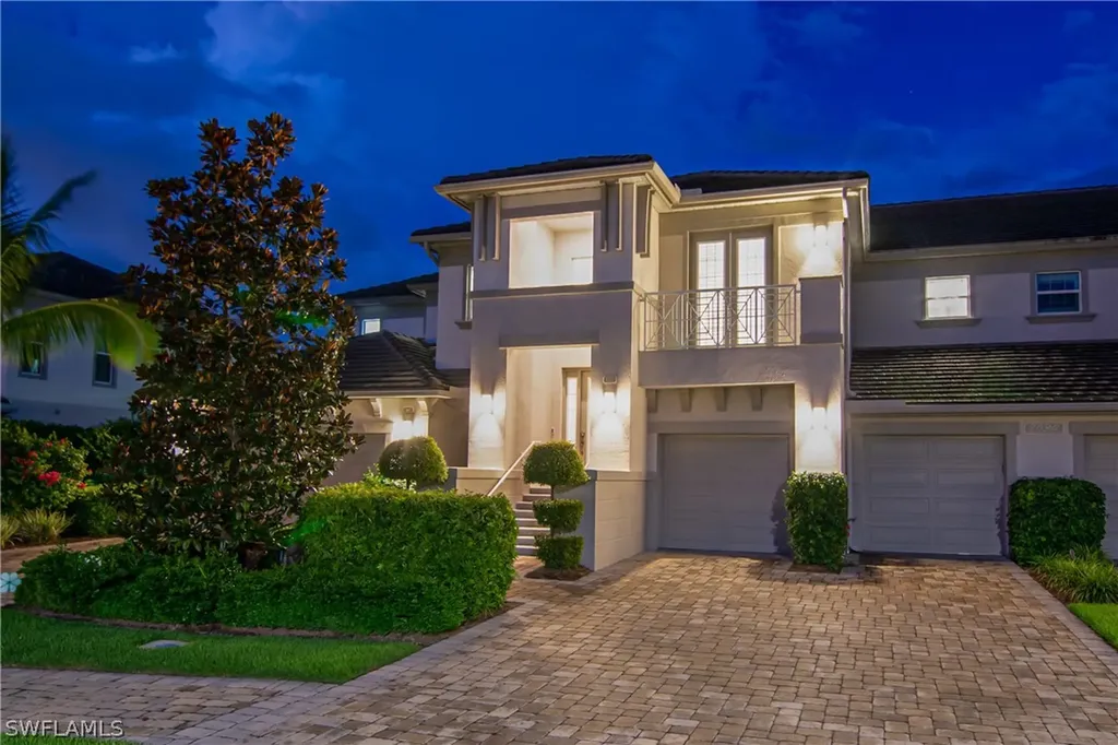 8034 Signature Club Circle Naples FL 34113