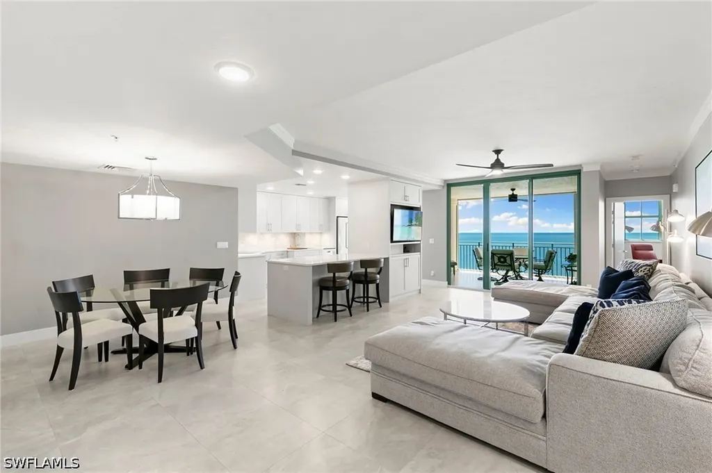 Marco Island FL, 980 Cape Marco Drive, Unit 1102