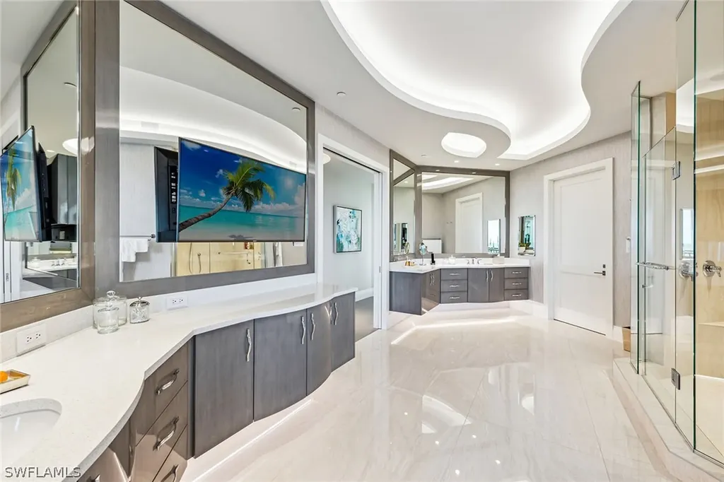 13665 Vanderbilt Drive Naples FL 34110