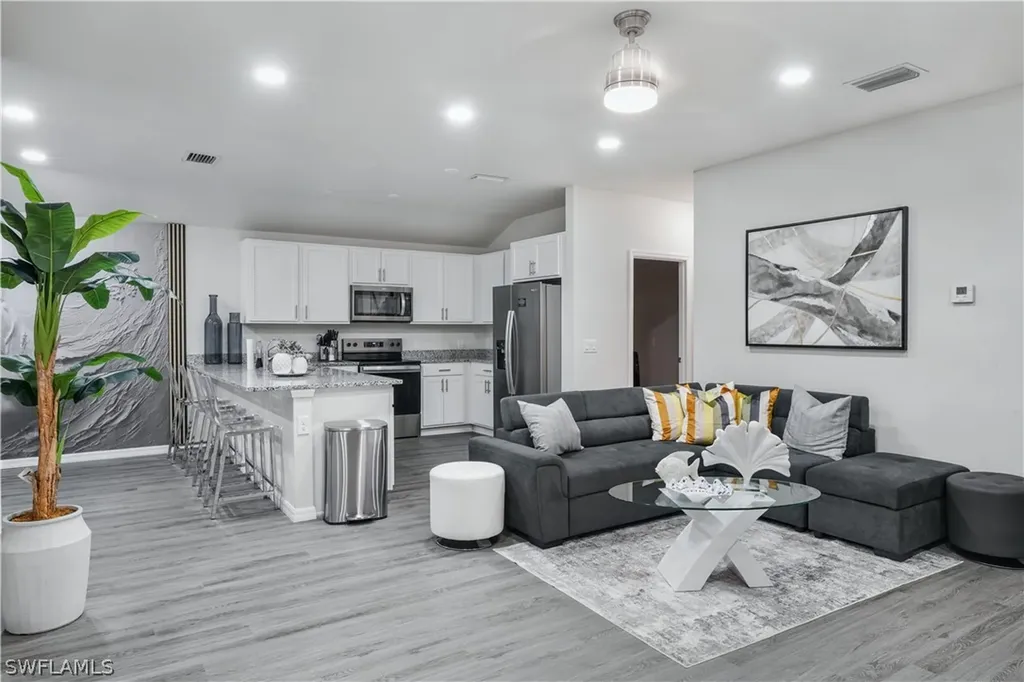 2620 NE 5 Avenue Cape Coral FL 33909
