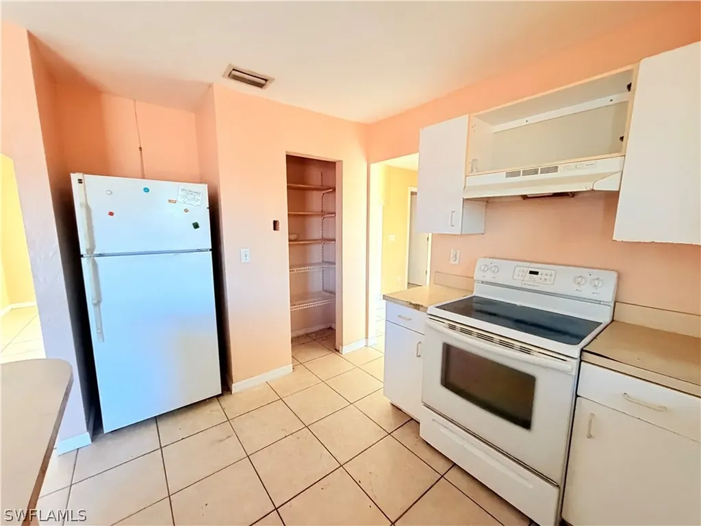 419 NE 16th Place Cape Coral FL 33909