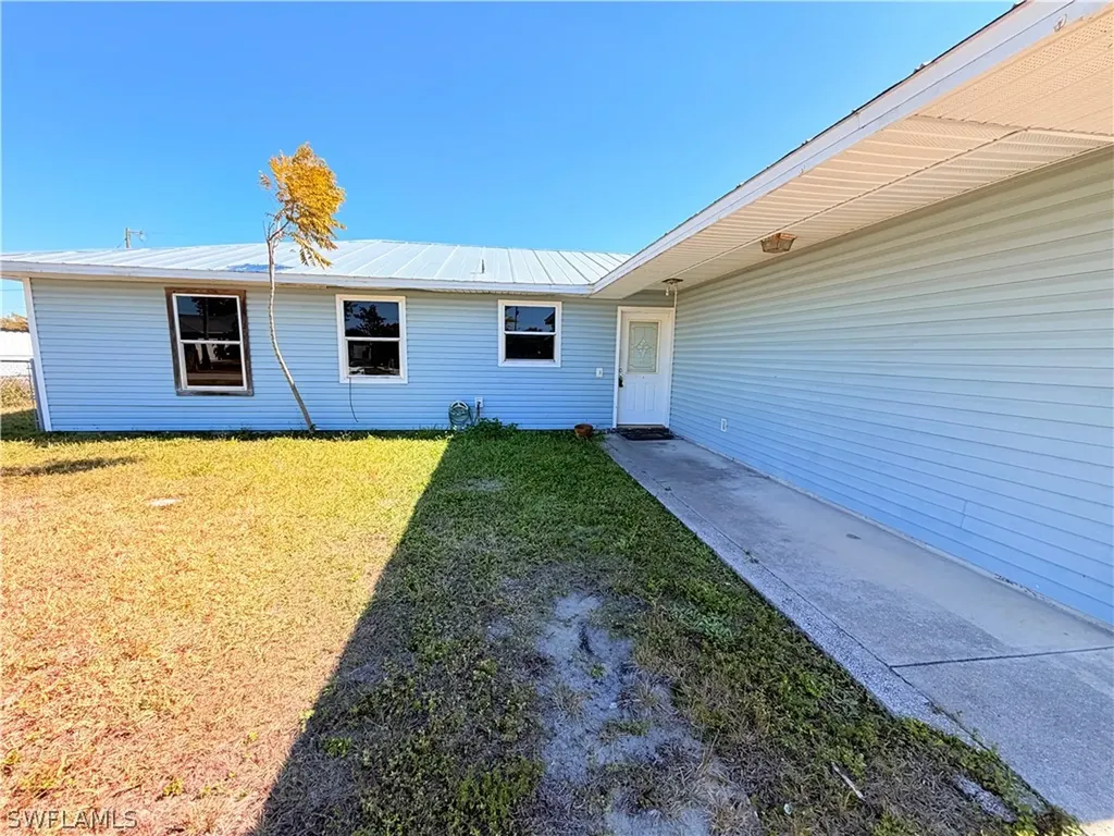 419 NE 16th Place Cape Coral FL 33909