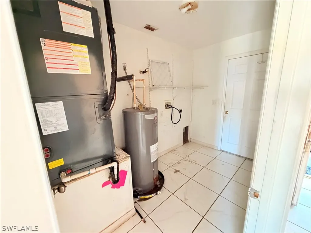 419 NE 16th Place Cape Coral FL 33909