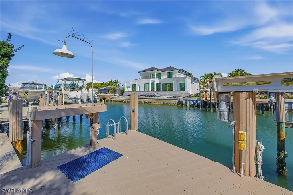137 Hollyhock Court Marco Island FL 34145