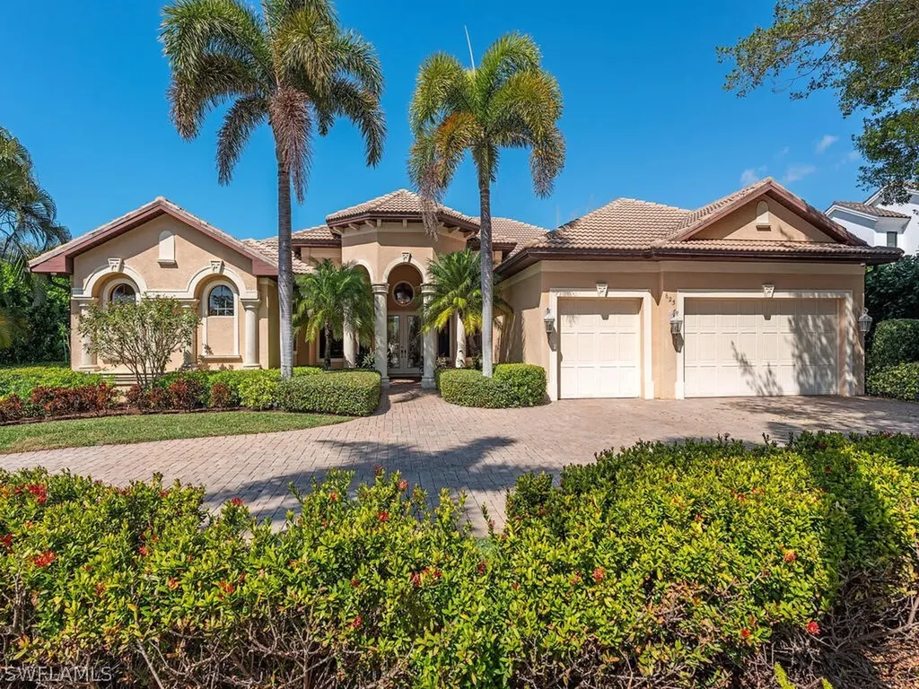 Naples FL, 625 Mooring Line Drive