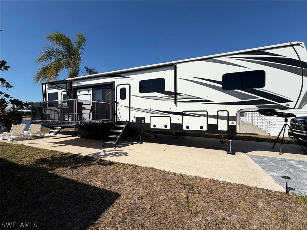 20090 Ponce De Leon Drive Estero FL 33928