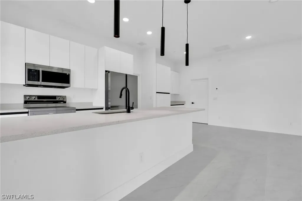 920 Larkwood Avenue Lehigh Acres FL 33974