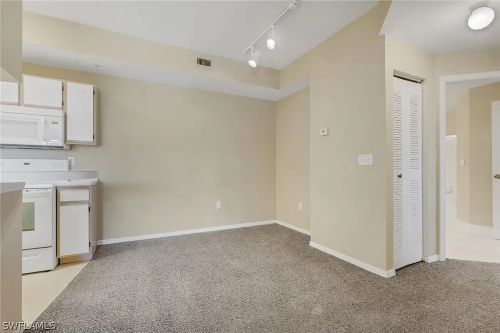 6321 Aragon Way Fort Myers FL 33966