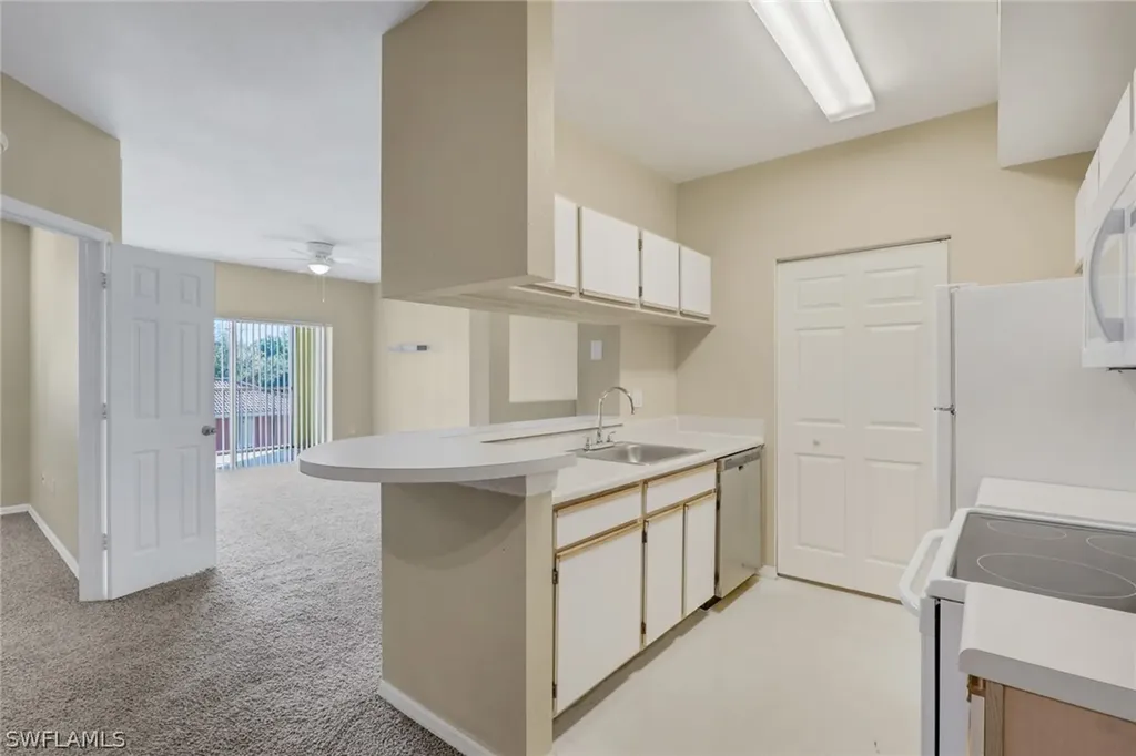 6321 Aragon Way Fort Myers FL 33966
