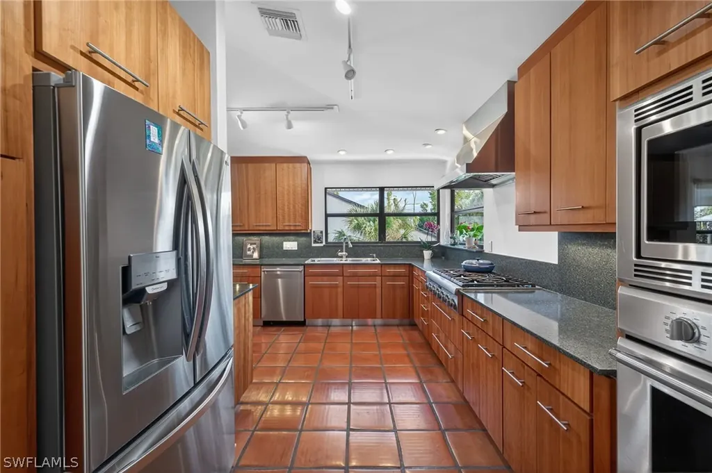 13290 Electron Drive Fort Myers FL 33908