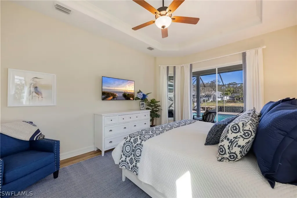 637 Shoreline Drive Naples FL 34119