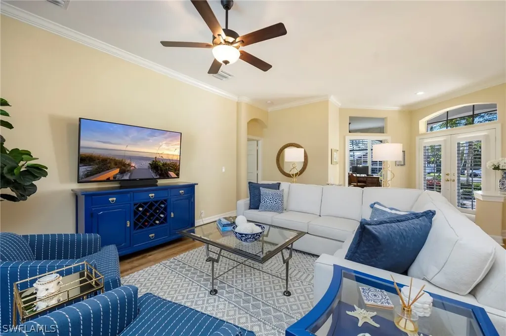 637 Shoreline Drive Naples FL 34119