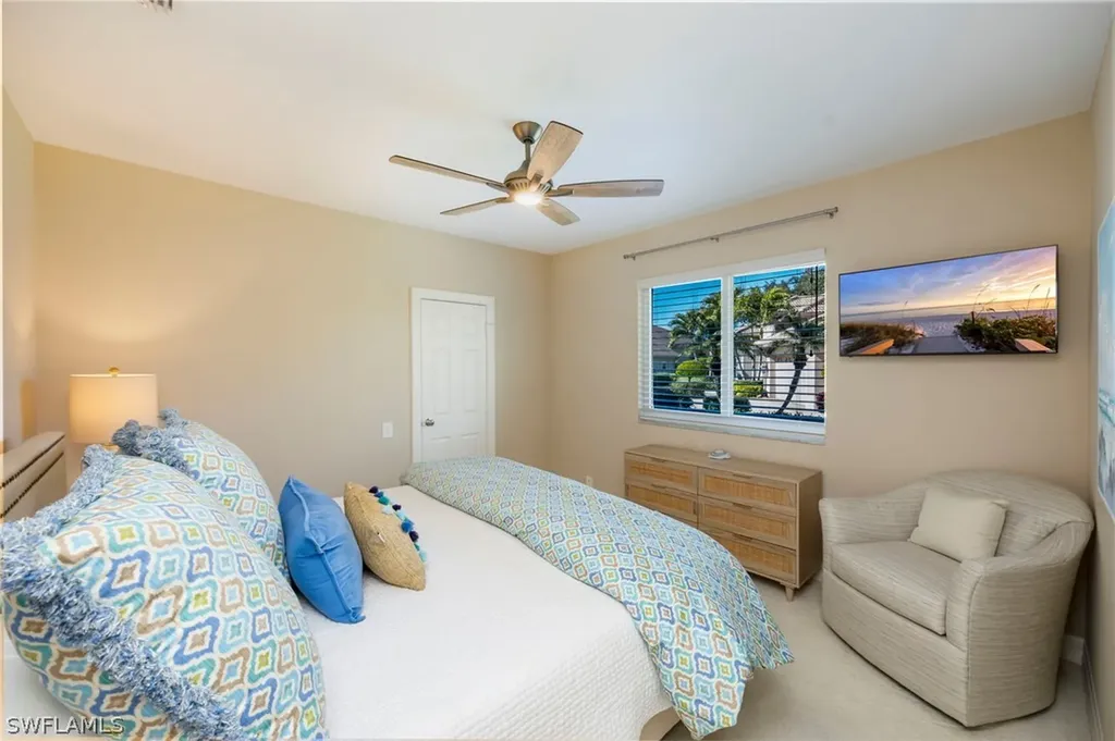 637 Shoreline Drive Naples FL 34119
