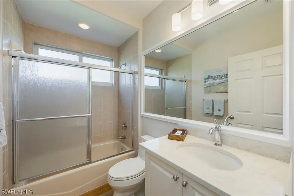 637 Shoreline Drive Naples FL 34119