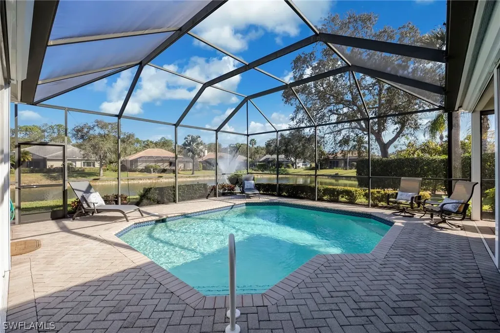 637 Shoreline Drive Naples FL 34119