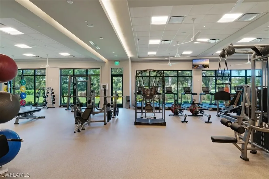 637 Shoreline Drive Naples FL 34119