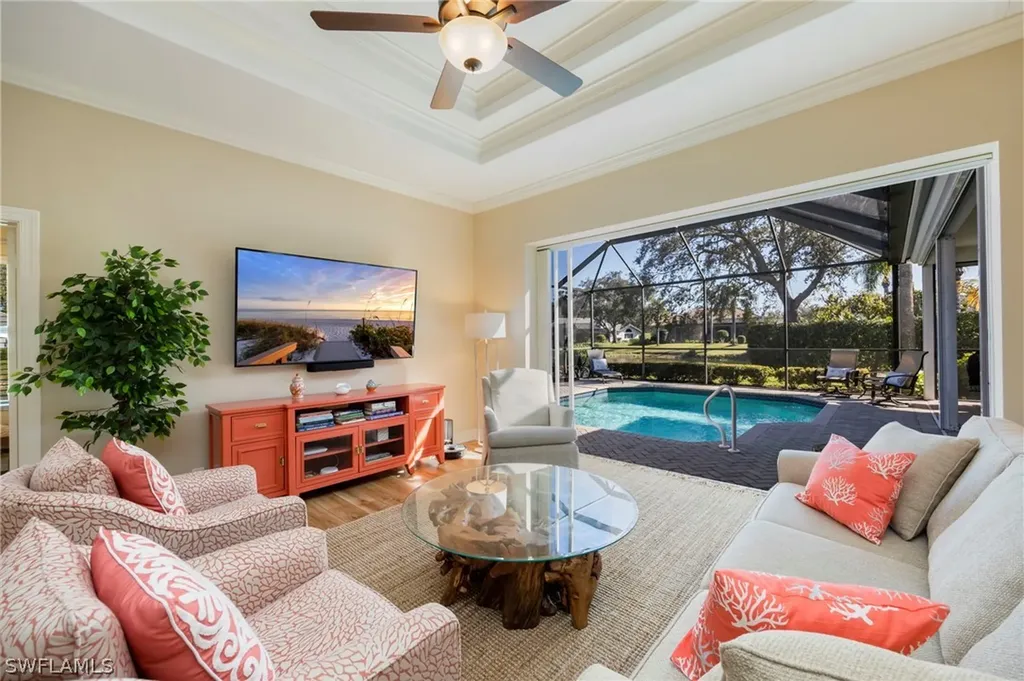 637 Shoreline Drive Naples FL 34119