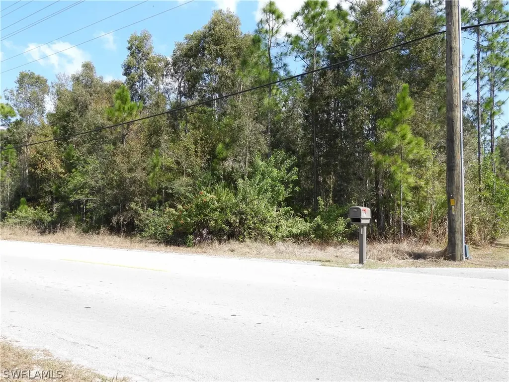 50XX Everglades Boulevard N Naples FL 34120
