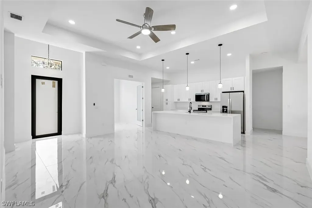 2113 Grayson Avenue Alva FL 33920