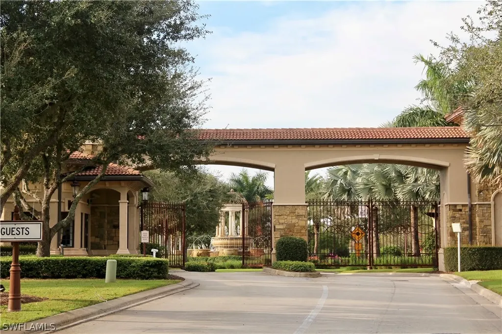 9834 Giaveno Circle Naples FL 34113