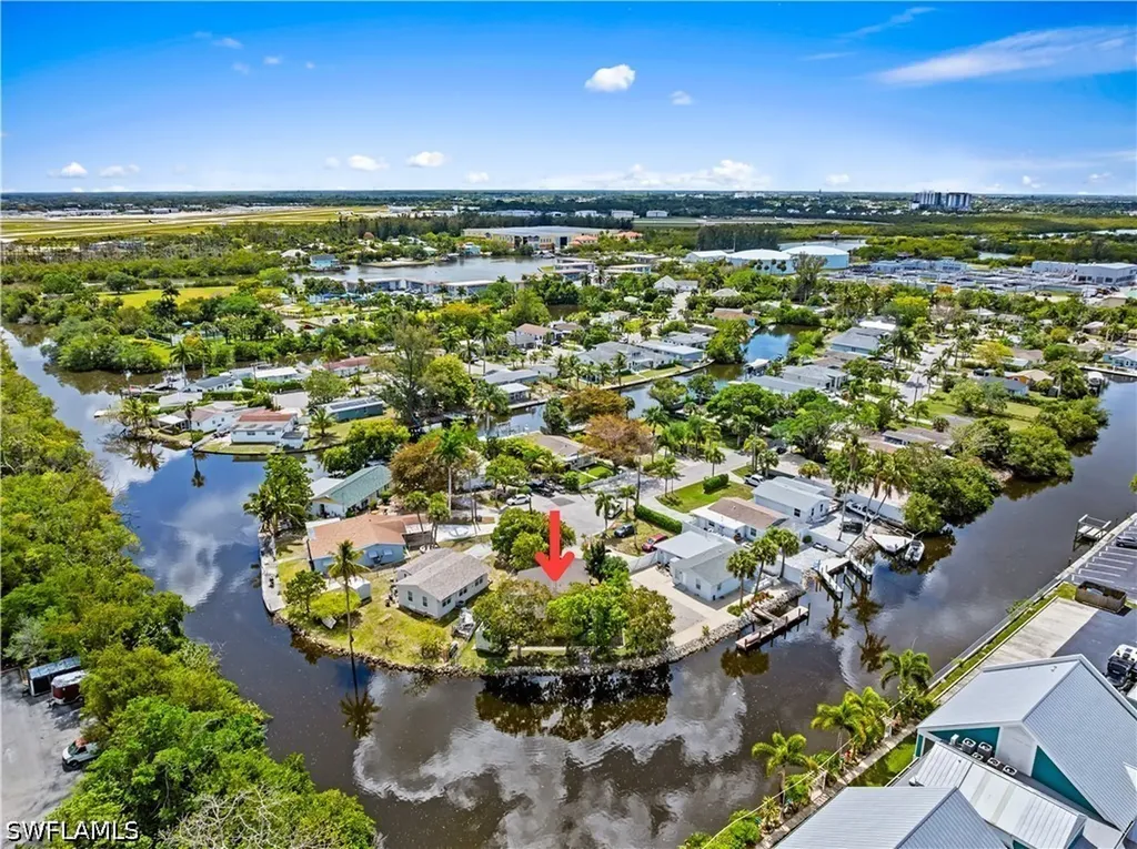 579 13th Street N Naples FL 34102