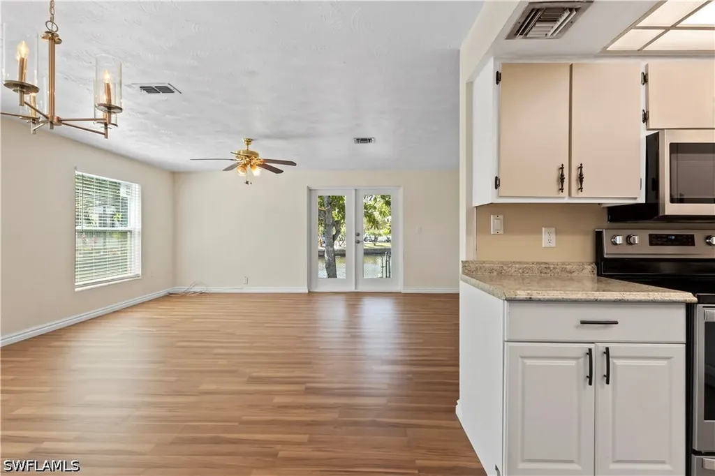 579 13th Street N Naples FL 34102