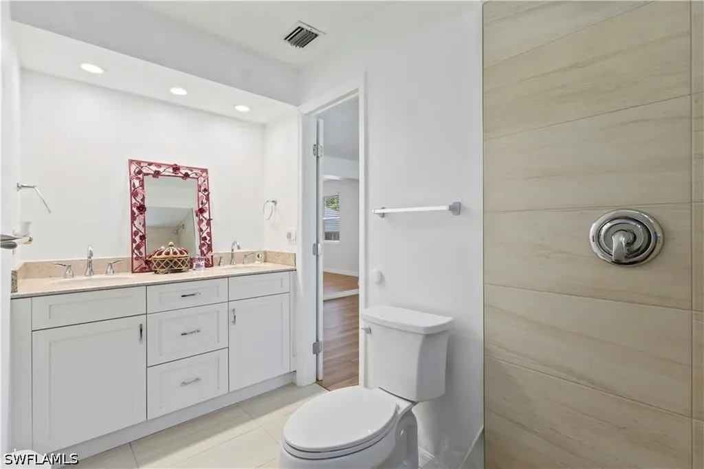 579 13th Street N Naples FL 34102