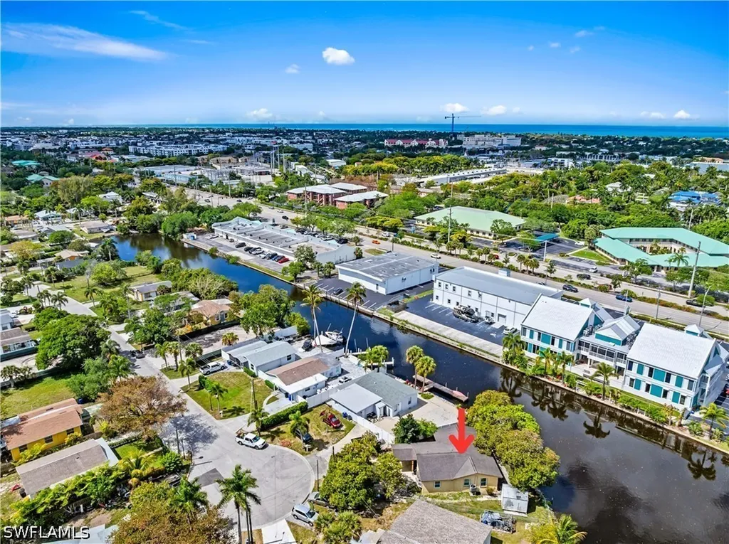 579 13th Street N Naples FL 34102