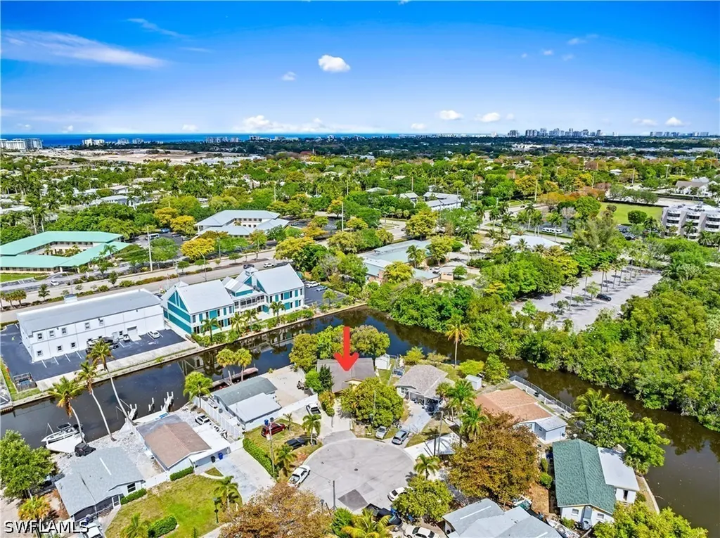 579 13th Street N Naples FL 34102
