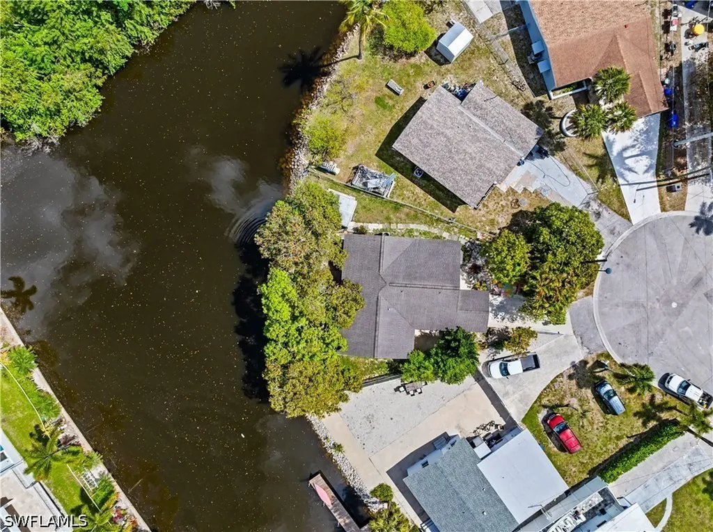 579 13th Street N Naples FL 34102