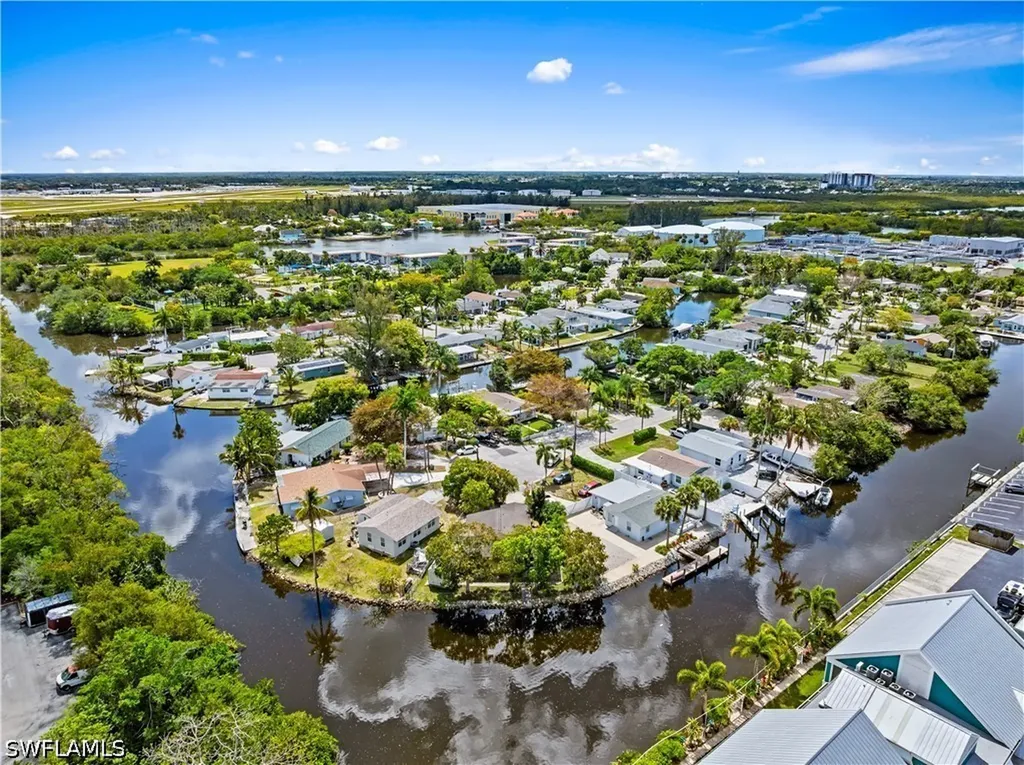 579 13th Street N Naples FL 34102
