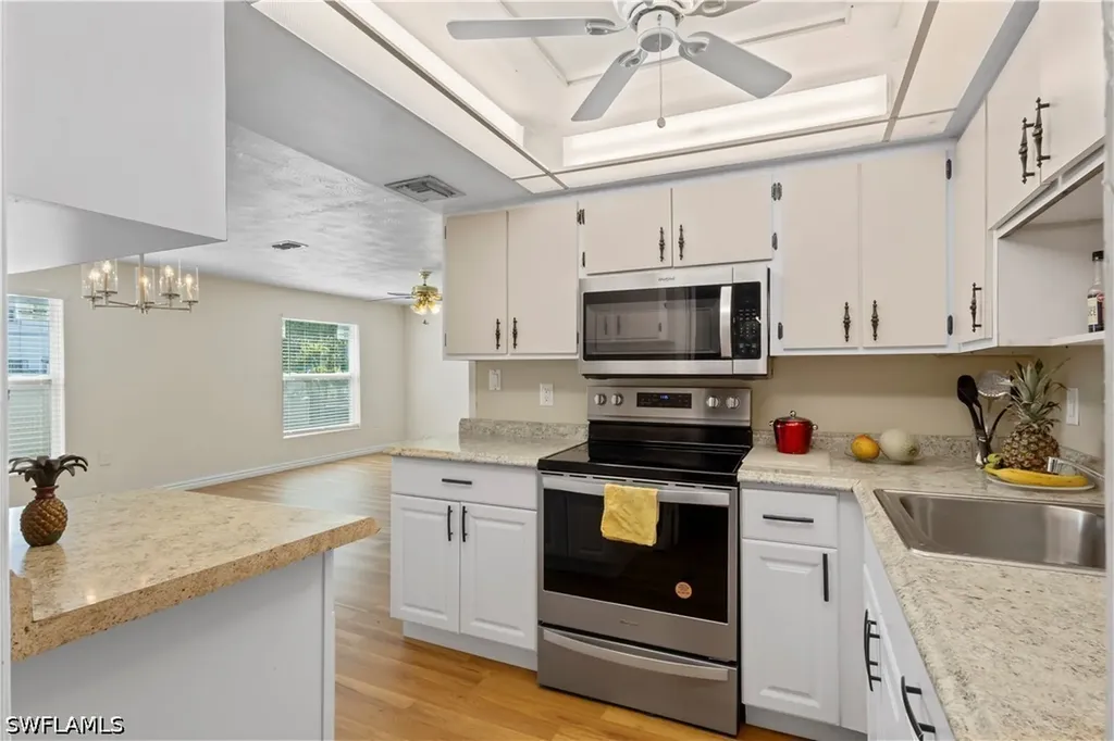 579 13th Street N Naples FL 34102