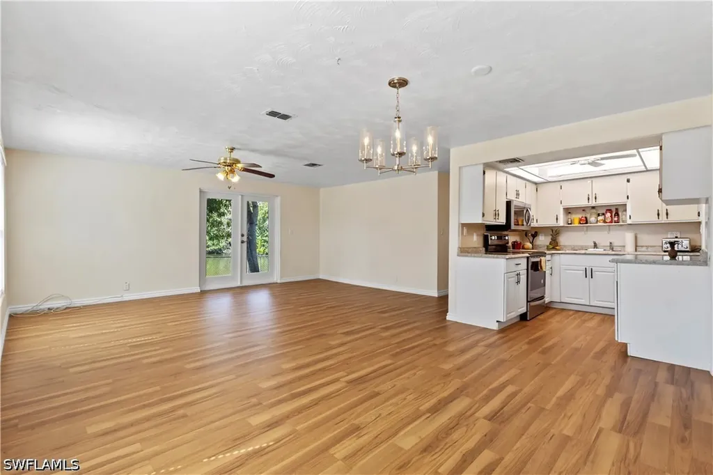 579 13th Street N Naples FL 34102