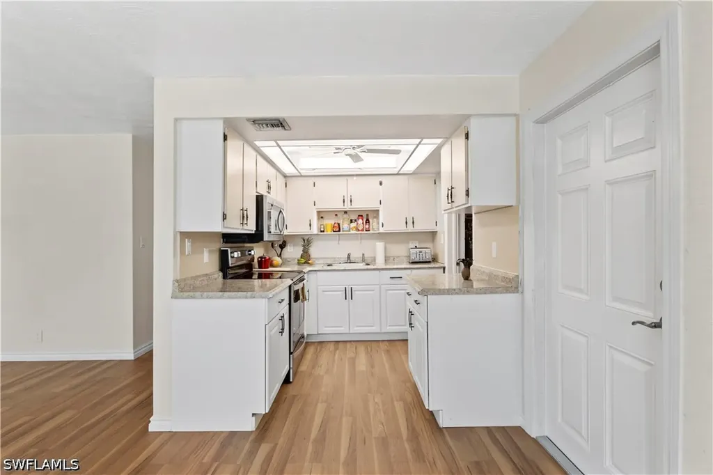 579 13th Street N Naples FL 34102