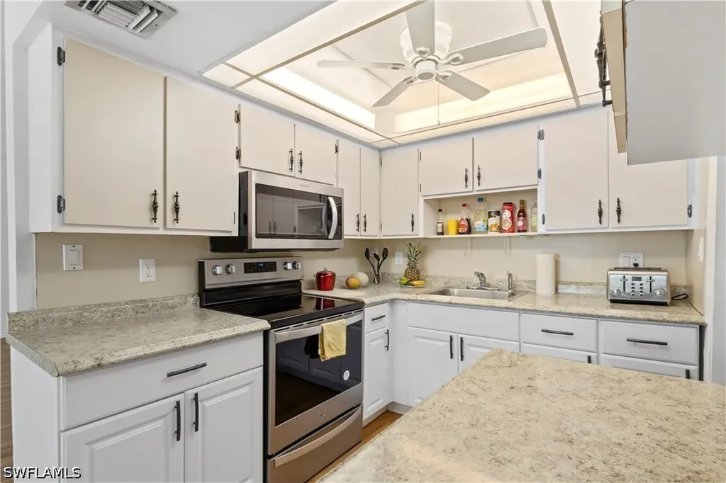 579 13th Street N Naples FL 34102