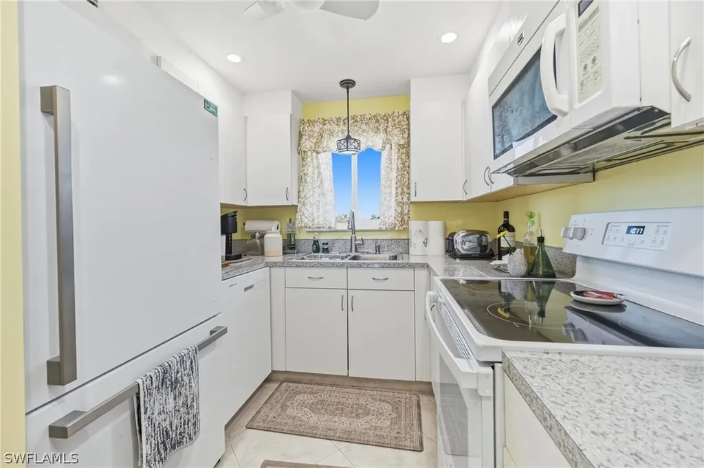 1010 Manatee Road Naples FL 34114