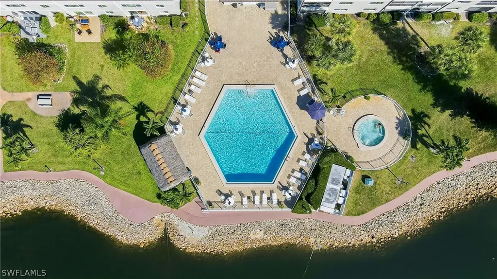 1010 Manatee Road Naples FL 34114