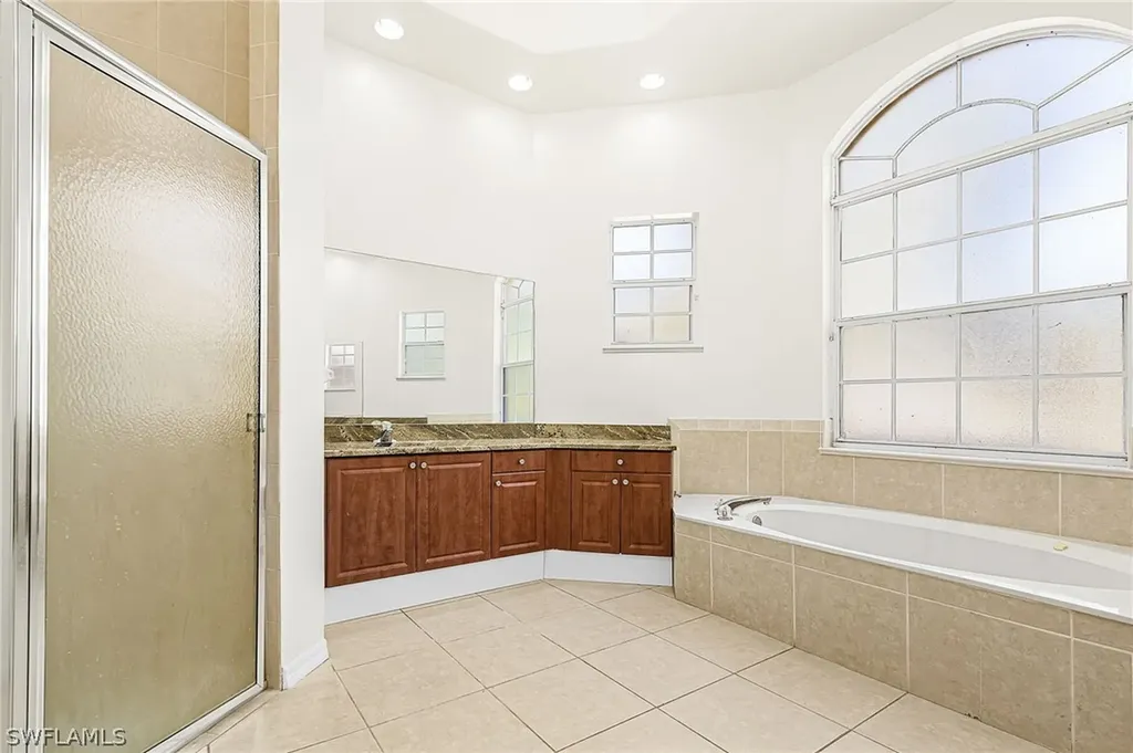 1440 16th Avenue NE Naples FL 34120