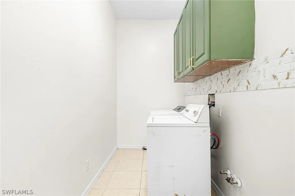 1440 16th Avenue NE Naples FL 34120