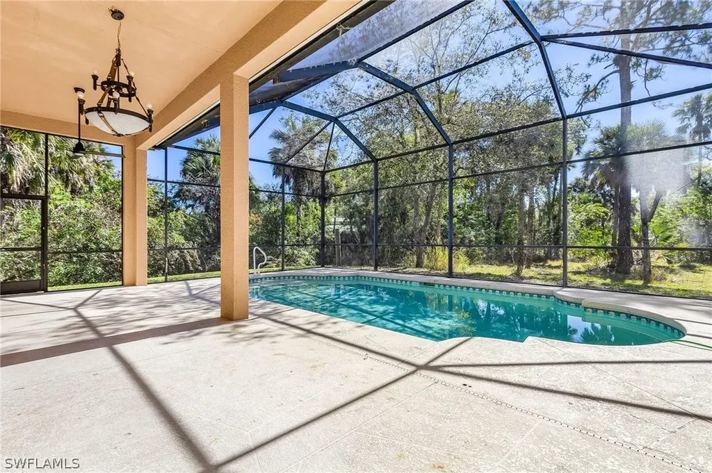 1440 16th Avenue NE Naples FL 34120