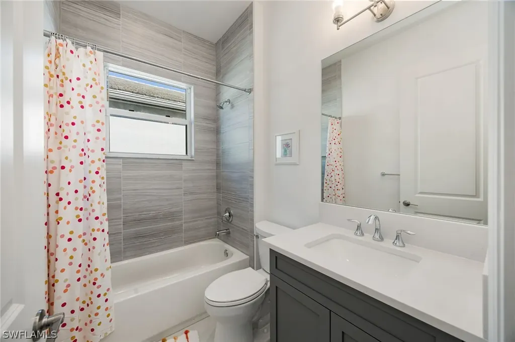 12128 Eucalyptus Way Naples FL 34120